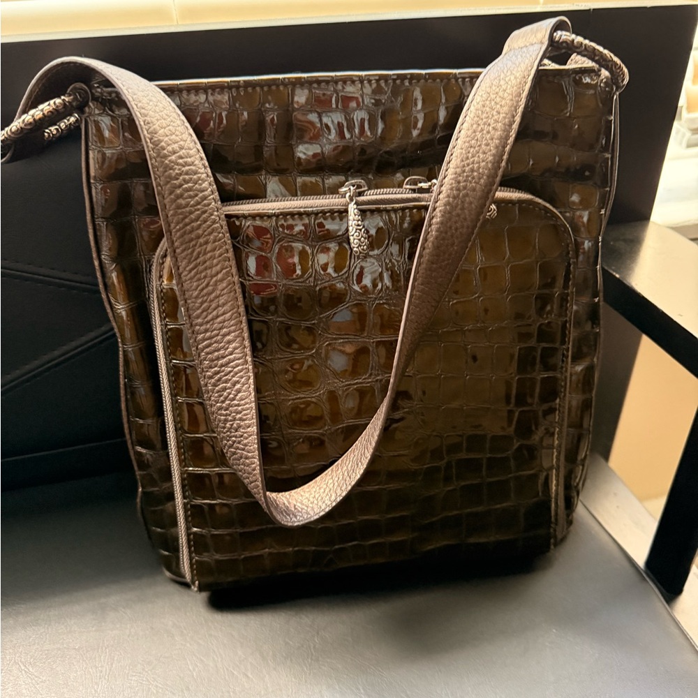 Elegant Brown Crocodile-Embossed Women's Bag